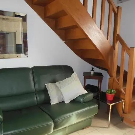 Maison Confortable A — 75 M², Jardin *